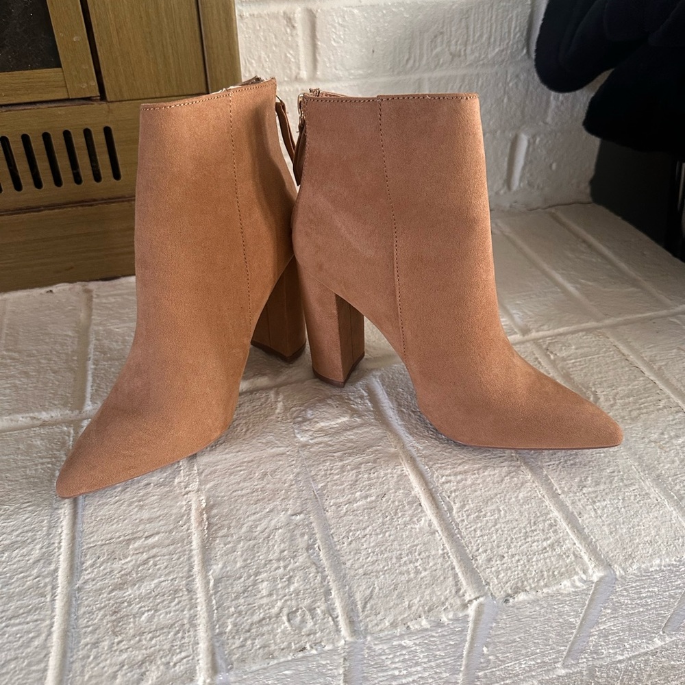 Qupid Camel Ankle Booties